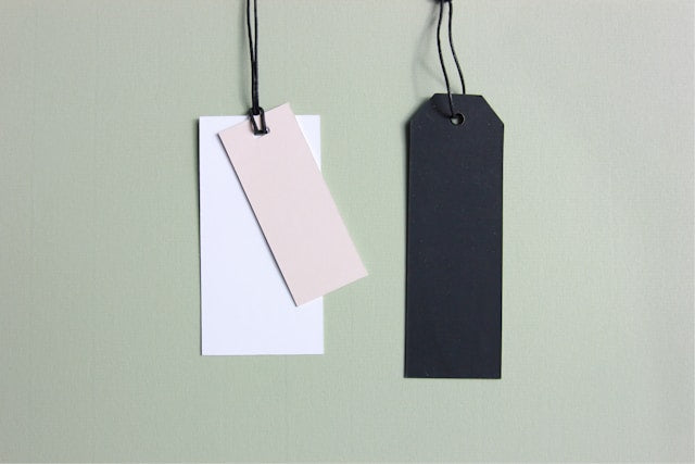 Tyvek vs HDPE Plastic Shipping Tags: Which Blank Tag Material Fits Your Workflow?