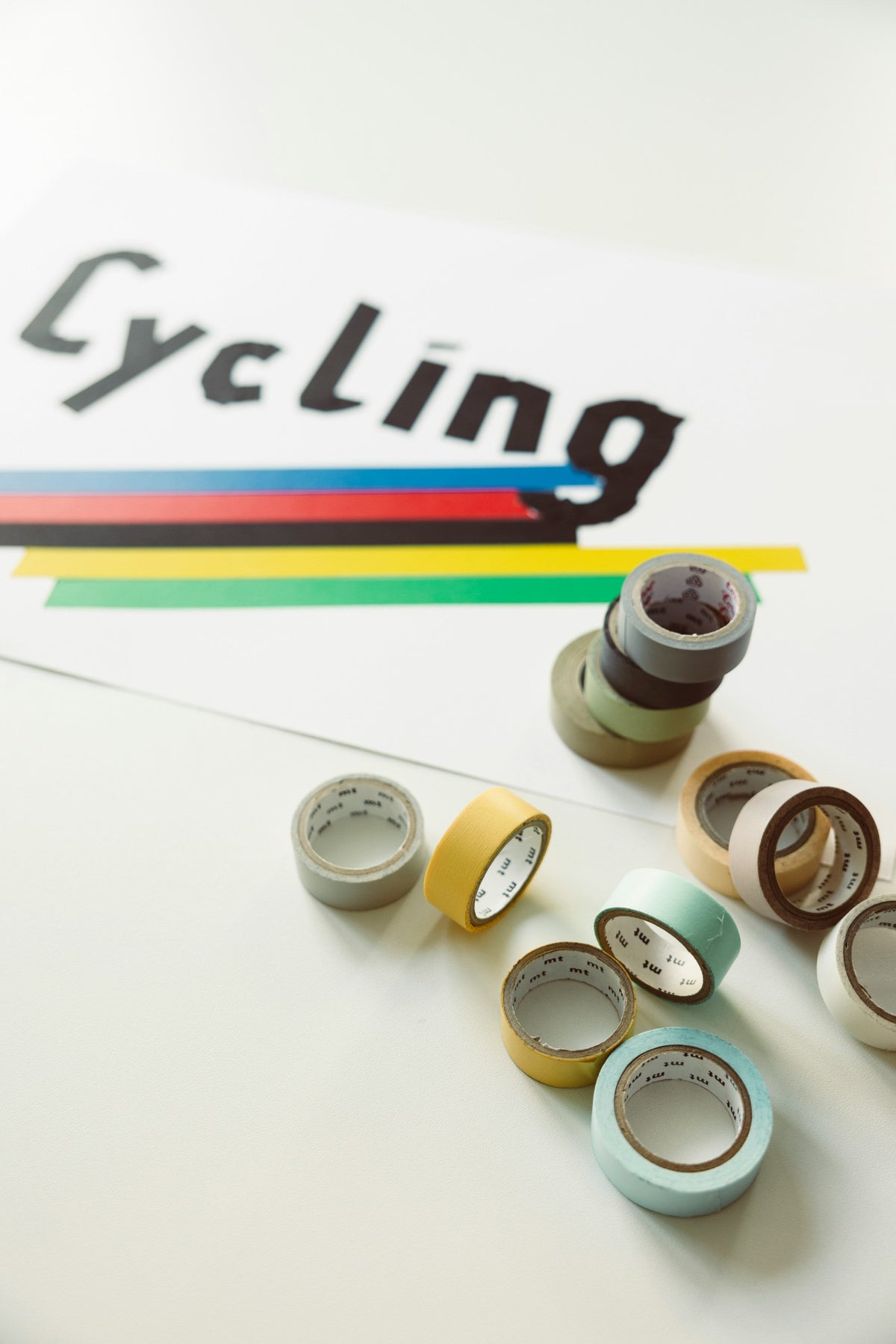 Waterproof-Style Mounting Tape for Indoor and Outdoor Projects