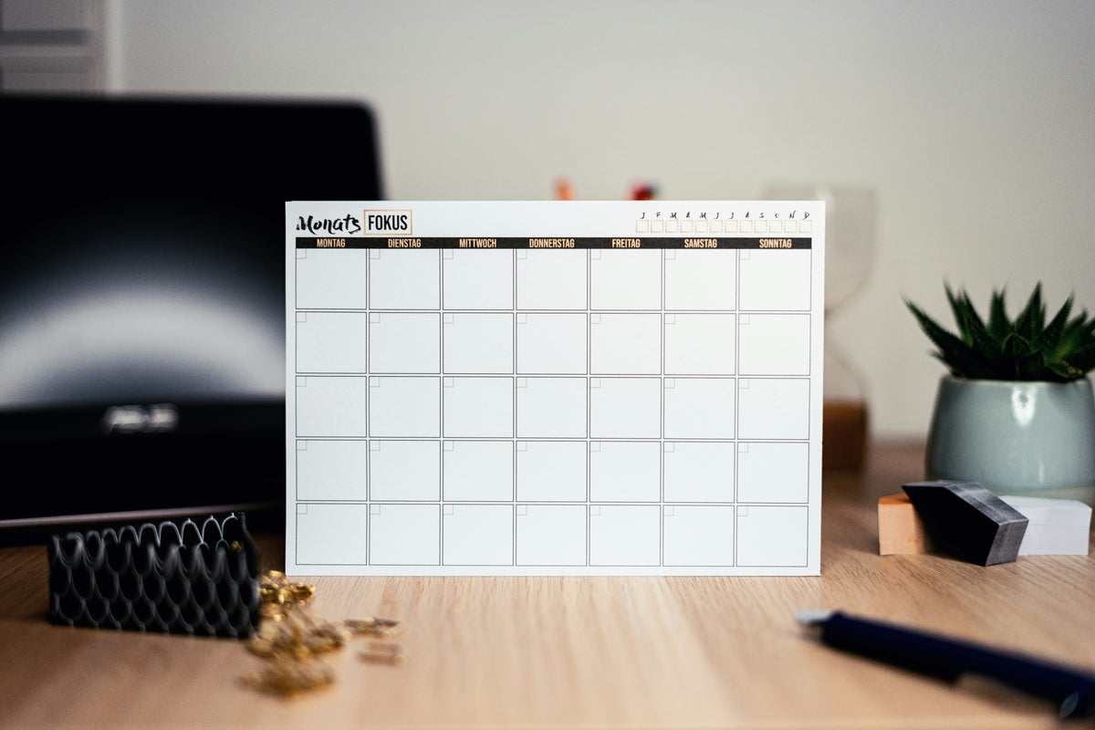 Whiteboard Calendar vs. Traditional Calendar: Which Planning Style Works Better?