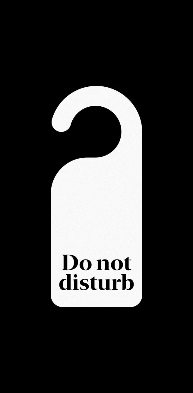 Do Not Disturb and Welcome Signs: How to Manage Privacy in Shared Spaces