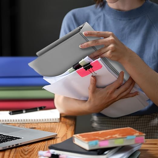 Samsill 0.5 Inch 3 Ring Binders, Made in USA, Economy Round Ring, Clear View Cover, 100 Sheet Capacity - for School, Home, Office - White, 24 Pack